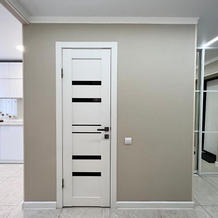 Luxury Apartments Pavlodar Kültér fotó