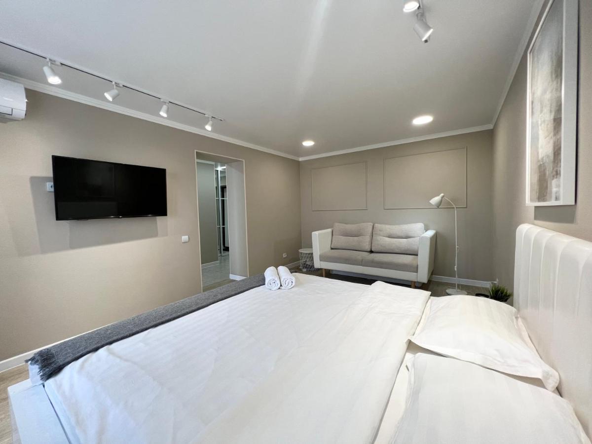 Luxury Apartments Pavlodar Kültér fotó